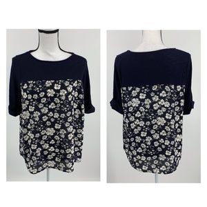 NWOT Kaileigh Short Sleeve Floral Top Navy - H84